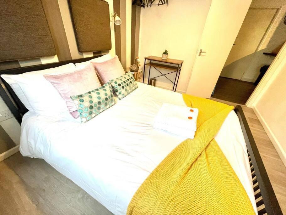 Serene And Cozy 1-Bedroom House With Parking CBG Εξωτερικό φωτογραφία
