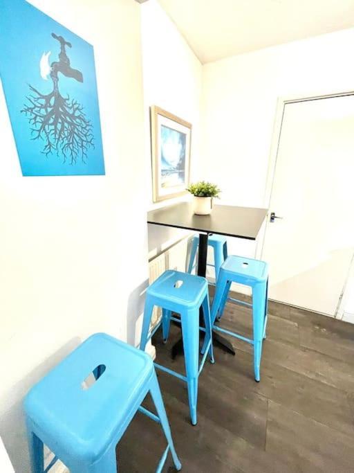Serene And Cozy 1-Bedroom House With Parking CBG Εξωτερικό φωτογραφία
